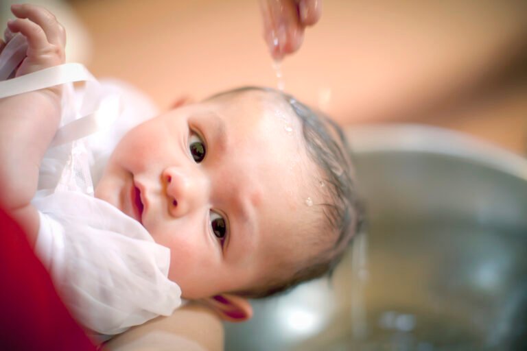How to Organize an Amazing Christening For Your Child